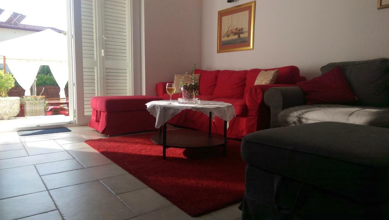 Holiday Home Olive Gradac  Exterior foto